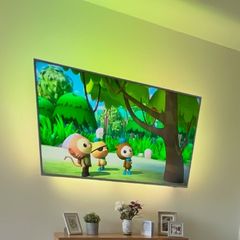 Philips 70PUS9005/12 70" Smart 4K Ultra HD HDR LED Ambilight TV with Google Assistant