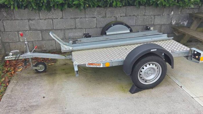 Motorcycle trailer