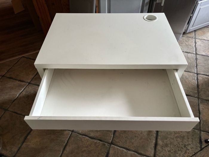 Children desk and chair