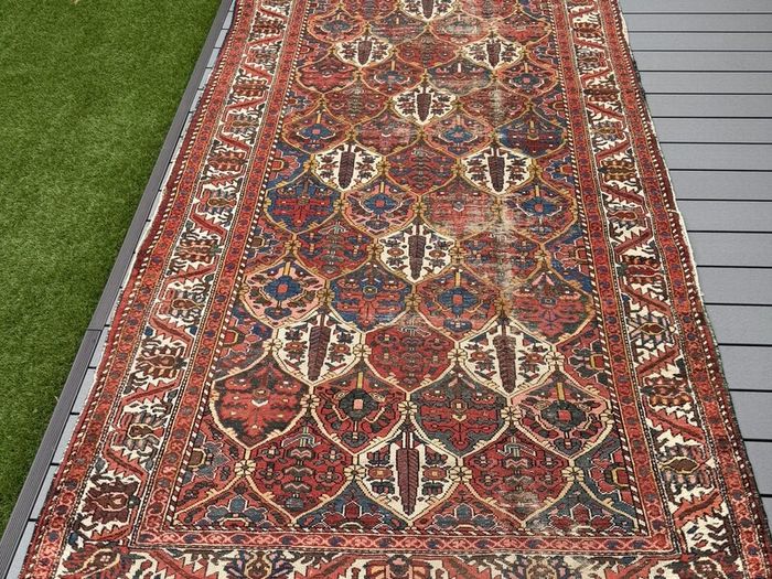 Vintage Persian Bakhtiari Tribal Rug (305 x 165 cm)