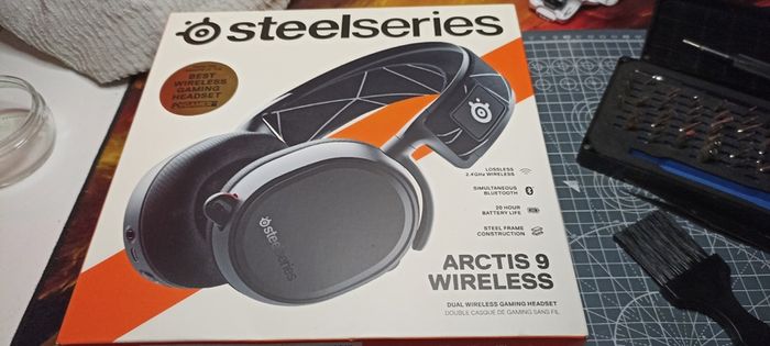 SteelSeries Arctis 9 Headphones - Parts or Repair