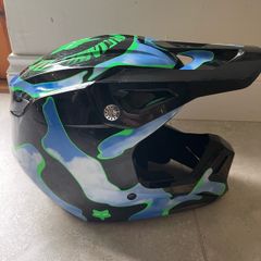 Fox helmet v1