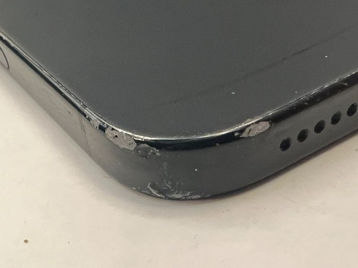 iPhone 16 Crack on Screen