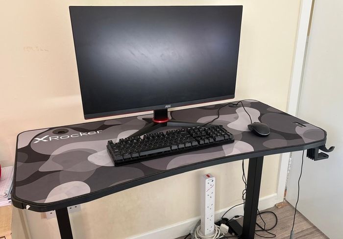 Game desk chair monitor