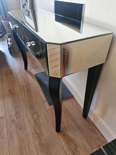 Console table