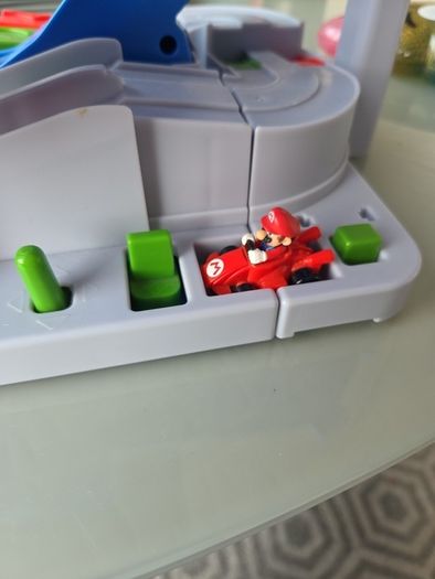 Mario kart Deluxe whimsical racing track