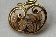 gold-tone vintage apple brooch