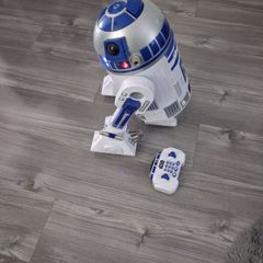 r2d2