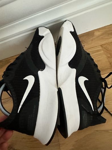 Black Nike Superrep