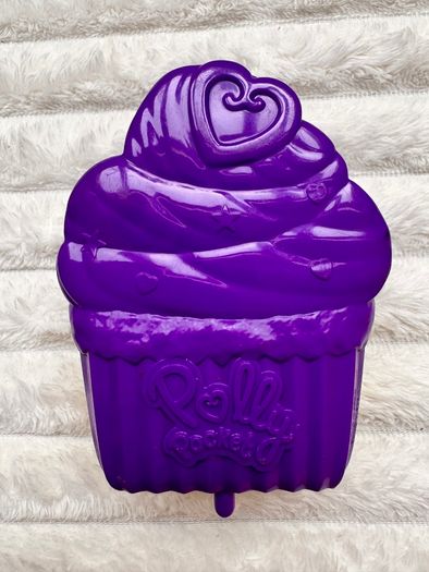 Polly Pocket Sweet Treat Cupcake Cafe Compact Mattel Miniature Doll House 2017 NO Lock Used Please see photos