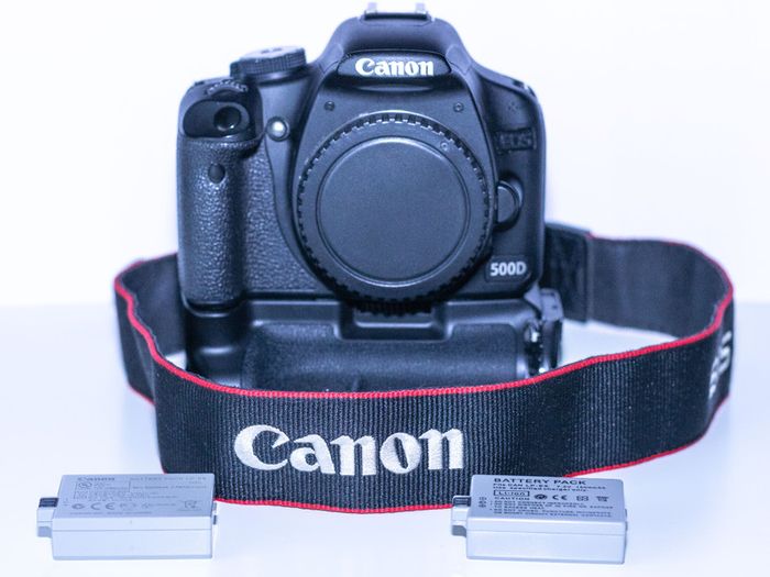 Canon EOS 500D Camera Body + Accessories