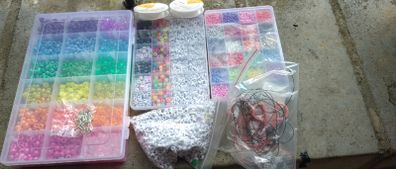 Bracelet and jewelry Making kit