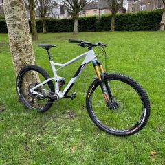 Cube Stereo Race 150