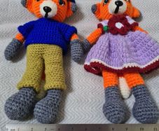 Knitted soft toys