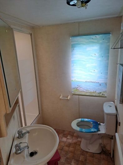 mobile home (open to offer)