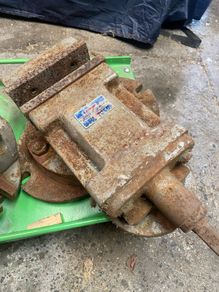 x2 swivel Jones & Shipman Vice