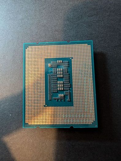 Intel i7 12700