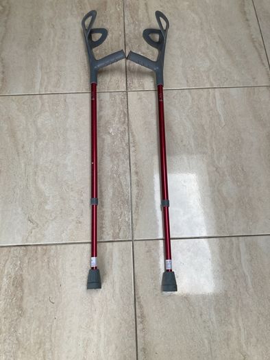 Crutches available , that are adjustable . Stylish set bought in the Sports Surgery Clinic
