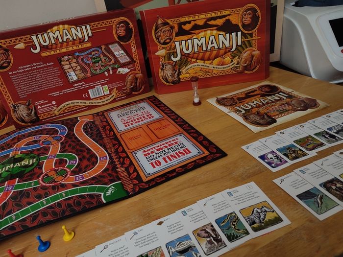 Jumanji ! The Board Game ! Complete ! by Columbia Pictures !