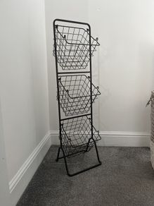 Hanging storage baskets