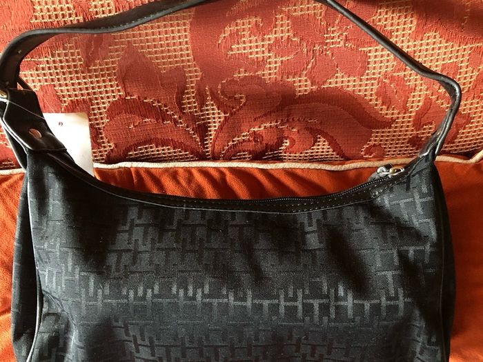 tommy hilfiger bag