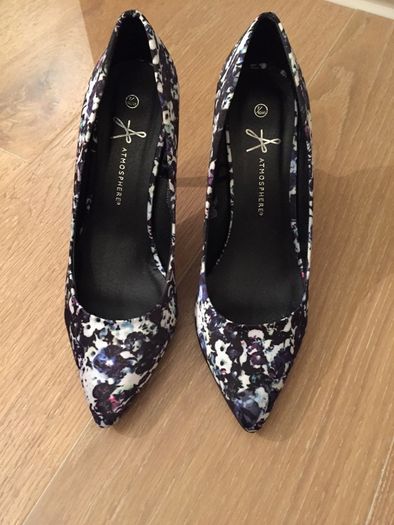 Atmosphere Floral Heels Size 40/41/7