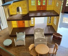 Sylvanian Family Hillcrest Home with furniture
