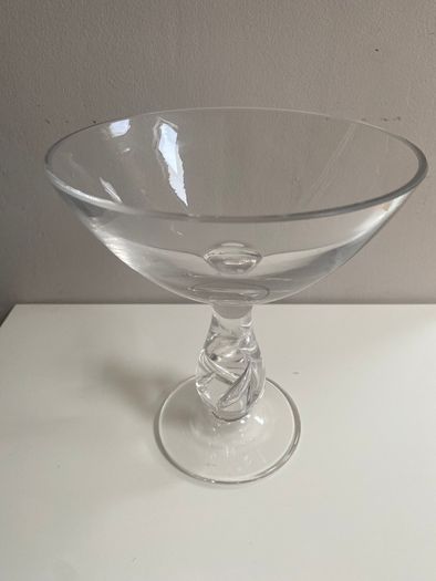 Fabulous Dartington tall 19.75 cm crystal Glass  compote dish,