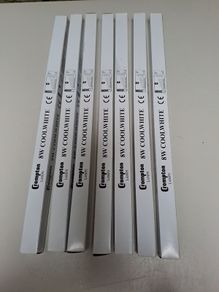 Crompton 8 W cool white tube Bulbs
