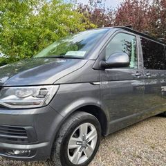 VW Transporter 5seats Automatic 4MOTION Immaculate