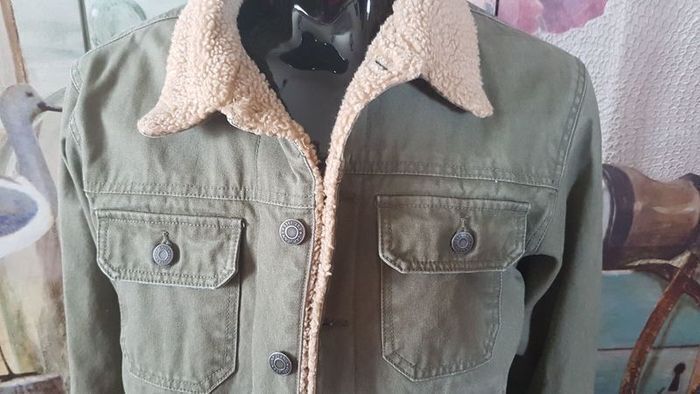 Gap Kids Olive Sherpa-Lined Trucker Jacket - Cozy and Warm A,V