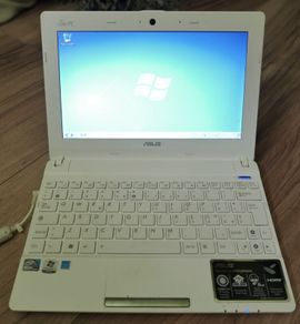 Asus Eee PC X101 10.1" / Intel Atom N2600 / 1GB / 32GB + bag and charger, works fine