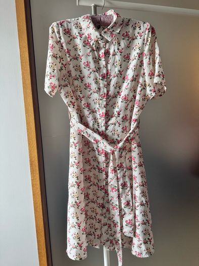Flower print dress with waist strap size S
