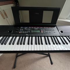 Yamaha PSR E263 Beginners Keyboard