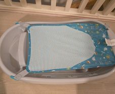 bath tub suitable from newborn
