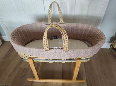 Moses basket with rocking stand