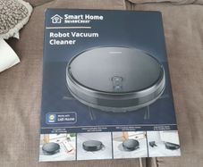 Robot vacuum cleaner