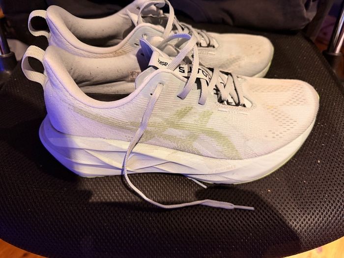 Asics Novablast 5 Mens UK9