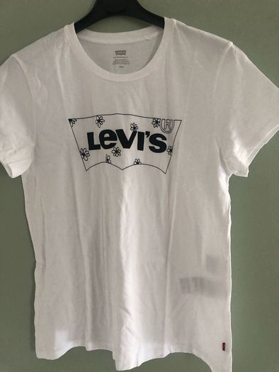 levis t shirt