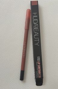 Huda Beauty Lip Contour 2.0 shade warm brown 0.5g