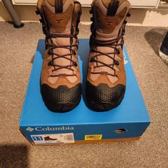 Trekking woman shoes Columbia