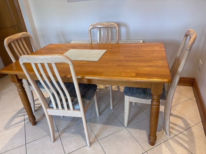 Beech kitchen table & 4 chairs
