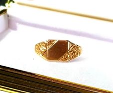 Vintage Gentlemans Signet Ring