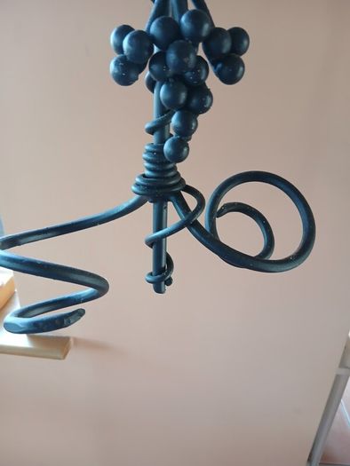 Heavy Duty Vintage Wrought Iron Six Bottle Wall Hanging Wine Rack
