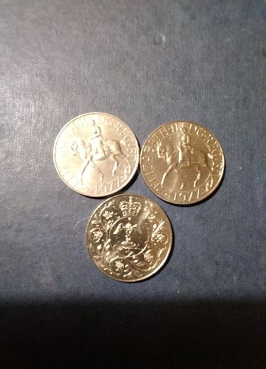 Three   Queen Elizabeth   Crowns