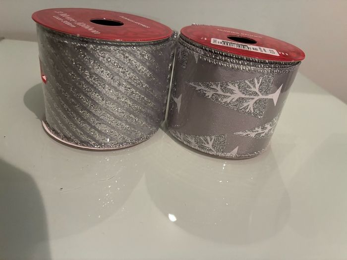 2 x Luxurious Silver Ribbon