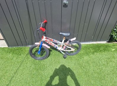 Kids bike with stabilisers