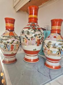Vinage Japanes e kutani porcelain vase set-signed Kutani