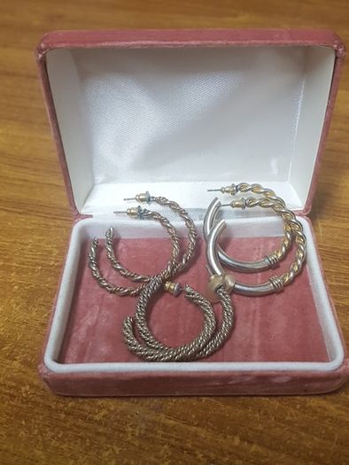 3 pairs of earrings