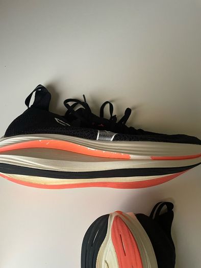 Mizuno Neo Zen runners UK size 9